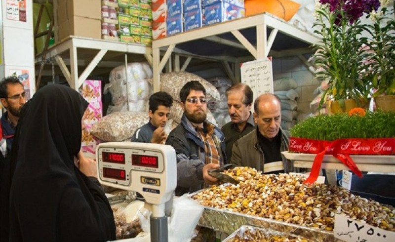 بازار شب عید در تسخیر کارگران چینی/ عرصه تنگِ فروش برای تولید کنندگان ایرانی