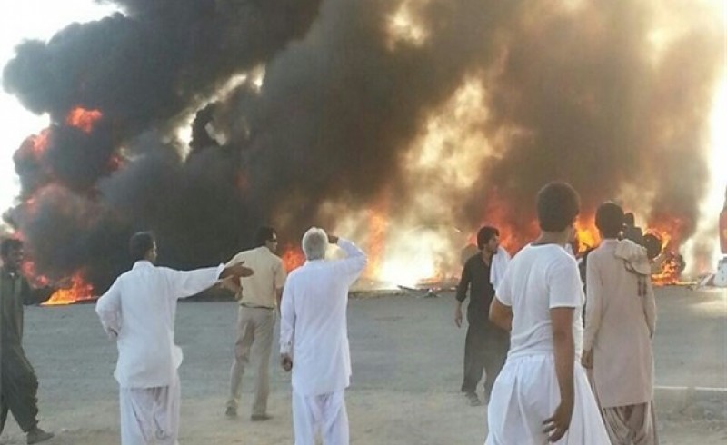 قاچاق سوخت و جان باختن شهروندان در میان شعله های آتش!/بمب های متحرک یکی از علل وقوع تصادفات جاده ای در سیستان وبلوچستان