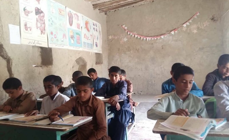 دانش آموزان روستای سرکلوکی سراوان چشم انتظار دستان مهربان خیرین+تصویر
