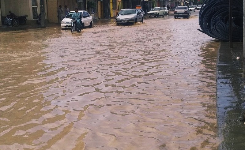 گزارش تصویری از آبگرفتگی معابر پس از بارش باران سیل آسا در سراوان
