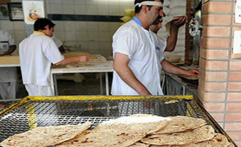 سهمیه بندی نان در سراوان صحت ندارد/ قیمت نان با توجه به وزن چانه افزایش یافته است