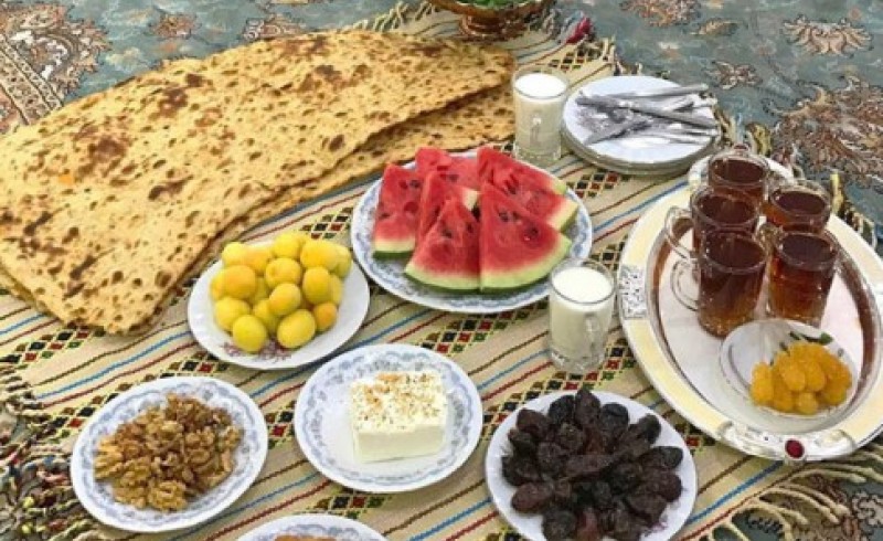 استفاده از تمام گروه های غذایی در رژیم غذایی ماه رمضان ضروری است/ روزه‌داران به اصل «تنوع و تعادل در برنامه غذایی» توجه كنند