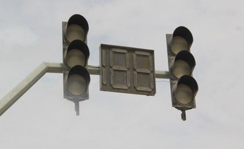 سردرگمی شهروندان سراوانی در تقاطع ها/ چراغ هایی که دیگر راهنما نیستند