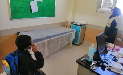 ویزیت رایگان نقاط محروم توسط بسیج جامعه پزشکی سراوان/ مدافعان سلامت تجلیل شدند